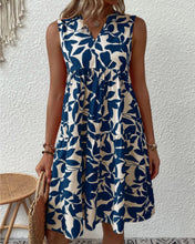 Load image into Gallery viewer, Lynette - Ärmelloses Kleid mit Blättern