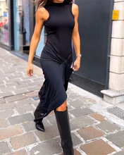 Load image into Gallery viewer, Faye - Kleid mit Rundhalsausschnitt