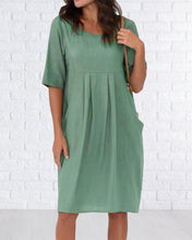 Load image into Gallery viewer, Utah - Einfarbiges Kleid mit Rundhalsausschnitt und Taschen
