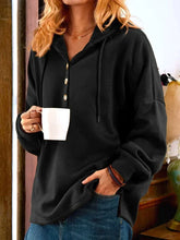 Load image into Gallery viewer, Jazmin - WInter-Umarmung Sweatshirt