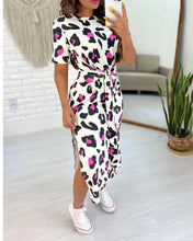 Load image into Gallery viewer, Leonida - Lässiges Kleid mit Leopardenmuster