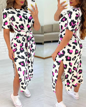 Load image into Gallery viewer, Leonida - Lässiges Kleid mit Leopardenmuster