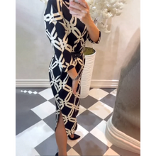 Load image into Gallery viewer, Selene - Stylisches Kleid mit Geometrischem Print