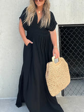 Load image into Gallery viewer, Cara - Schlitz V-Ausschnitt Maxi Eleganz