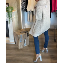 Load image into Gallery viewer, Karoline - Gestrickt Strickjacke
