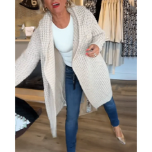 Load image into Gallery viewer, Karoline - Gestrickt Strickjacke