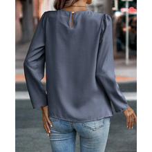 Load image into Gallery viewer, Geraliza -  Plissierte Bluse mit Puffärmeln