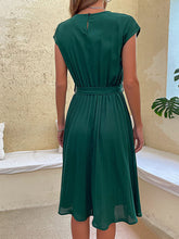 Load image into Gallery viewer, Korina - Elegantes Freizeit-Sonnenkleid