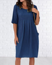Load image into Gallery viewer, Utah - Einfarbiges Kleid mit Rundhalsausschnitt und Taschen
