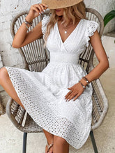 Load image into Gallery viewer, Jemima - Witte zomerjurk met V-halslijn
