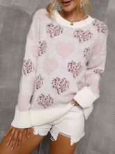 Load image into Gallery viewer, Jega - Flauschiger Pullover mit Herzmustern