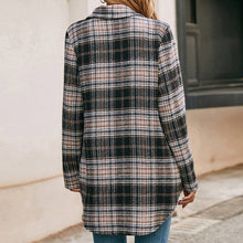Load image into Gallery viewer, Alona - Hemdjacke mit Plüschkaro für Damen