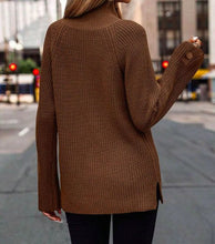 Load image into Gallery viewer, Pia - eleganter Pullover mit Knöpfen