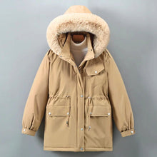 Load image into Gallery viewer, Gigi - Damen-Daunenjacke mit Fellkapuze und verstellbarer Taille