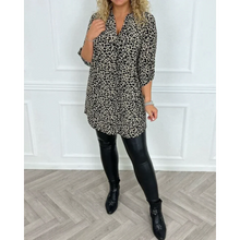 Load image into Gallery viewer, Quirina - Elegante Bluse mit Leopardenmuster