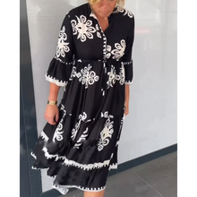 Load image into Gallery viewer, Yza Mae - Geblümtes Kleid mit 3/4 Ärmeln