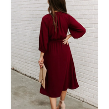 Load image into Gallery viewer, Tiny - Elegantes Kleid mit Bindegürtel