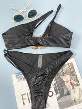 Load image into Gallery viewer, Olesia - Badeanzug Bikini mit Schlangenmuster