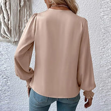 Load image into Gallery viewer, Hayley - Bluse mit V-Ausschnitt und langem Puffärmel