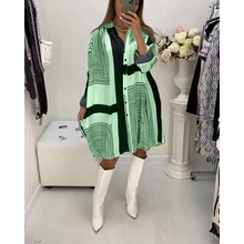 Load image into Gallery viewer, Gemma - Kleid mit Knöpfen und Druck