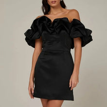 Load image into Gallery viewer, Debbie - Schulterfreies Kleid mit Rüschen