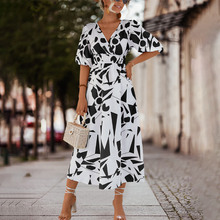Load image into Gallery viewer, Robelyn - Casual midi-jurk met v-hals