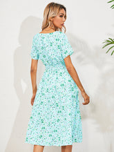 Load image into Gallery viewer, Damaris - Elegantes Sommerkleid mit Blumendruck