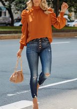 Load image into Gallery viewer, Sabrina - Braune Puffärmel-Bluse