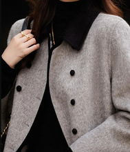 Load image into Gallery viewer, Rita - Sehr warme und lange Jacke für die Herbst- und Winterzeit