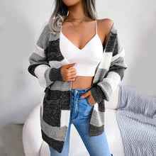 Load image into Gallery viewer, Cassy - Smart und stilvoll strickjacke