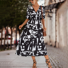 Load image into Gallery viewer, Robelyn - Casual midi-jurk met v-hals