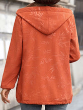 Load image into Gallery viewer, Camilla - Winterjacke mit Blattmotiv
