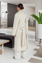 Load image into Gallery viewer, Emma - Designer Wollmantel