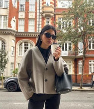 Load image into Gallery viewer, Manilyn - Elegante Wolljacke