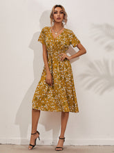 Load image into Gallery viewer, Damaris - Elegantes Sommerkleid mit Blumendruck