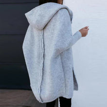 Load image into Gallery viewer, LARISA - Kuschelige strickjacke mit kapuze