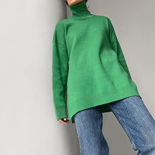 Load image into Gallery viewer, Nelia - Rollkragenpullover mit Seitenschlitz