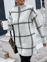 Load image into Gallery viewer, Aurora - Modern Chic Strickkleid