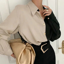 Load image into Gallery viewer, Bea - Elegantes Vintage-Frauenhemd