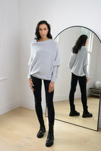Load image into Gallery viewer, Roza - Asymmetrischer Cloud Drapierter Pullover