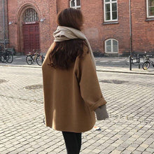Load image into Gallery viewer, Ayala - Modischer Oversize-Mantel mit Knöpfen für Damen