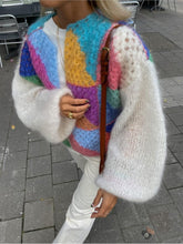 Load image into Gallery viewer, Selena - Bunter Strickpullover