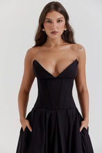 Load image into Gallery viewer, Aurelie - Tailliertes Kleid in A-Linie