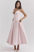 Load image into Gallery viewer, Aurelie - Tailliertes Kleid in A-Linie