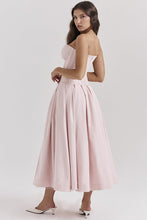 Load image into Gallery viewer, Aurelie - Tailliertes Kleid in A-Linie