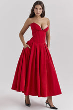 Load image into Gallery viewer, Aurelie - Tailliertes Kleid in A-Linie