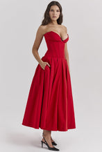 Load image into Gallery viewer, Aurelie - Tailliertes Kleid in A-Linie