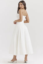 Load image into Gallery viewer, Aurelie - Tailliertes Kleid in A-Linie