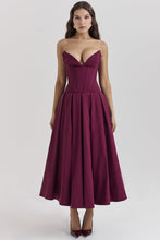 Load image into Gallery viewer, Aurelie - Tailliertes Kleid in A-Linie