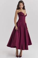 Load image into Gallery viewer, Aurelie - Tailliertes Kleid in A-Linie